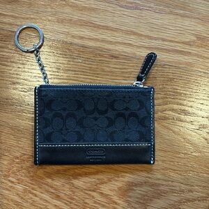 ⬇️ 20❗️COACH Key Ring, authentic! Change, coin purse zip and pocket. Clean.